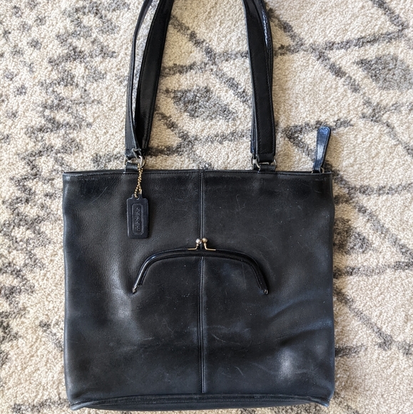 Vintage Coach NYC Skinny Tote №9546 with Kisslock in Navy Blue - Picture 1 of 5